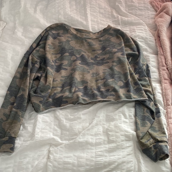 Cropped sweater - Picture 2 of 2